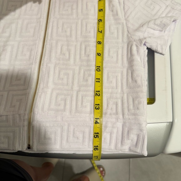 2 piece White Hooded short set with Gold Accents - Picture 11 of 11